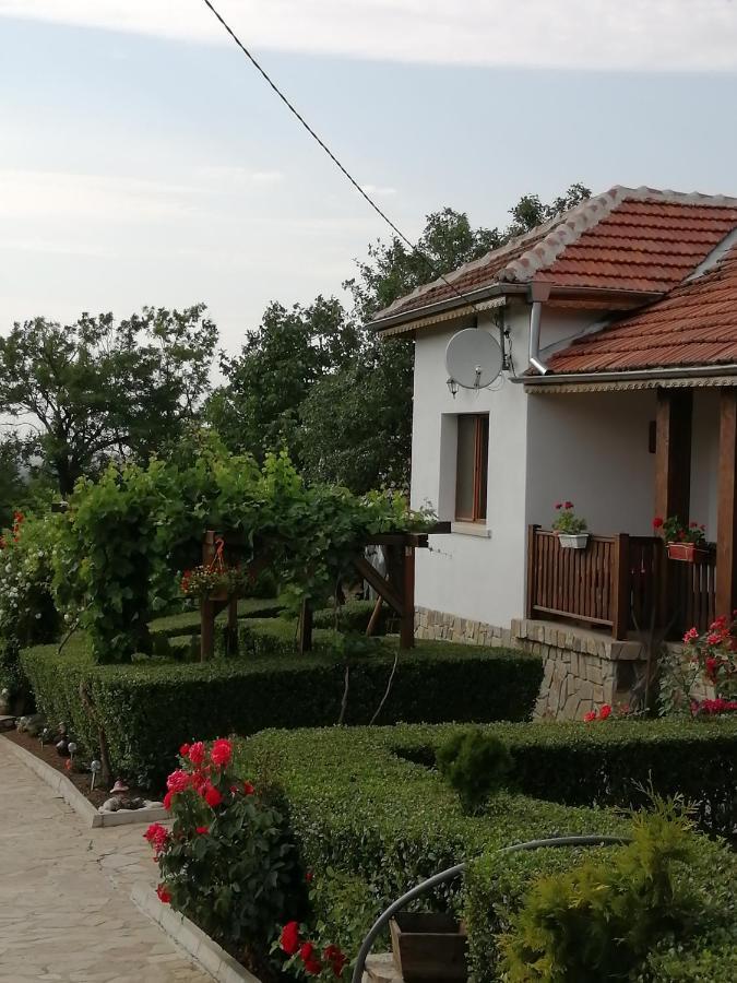 Krushunska Panorama Hotel Krushuna Exterior foto