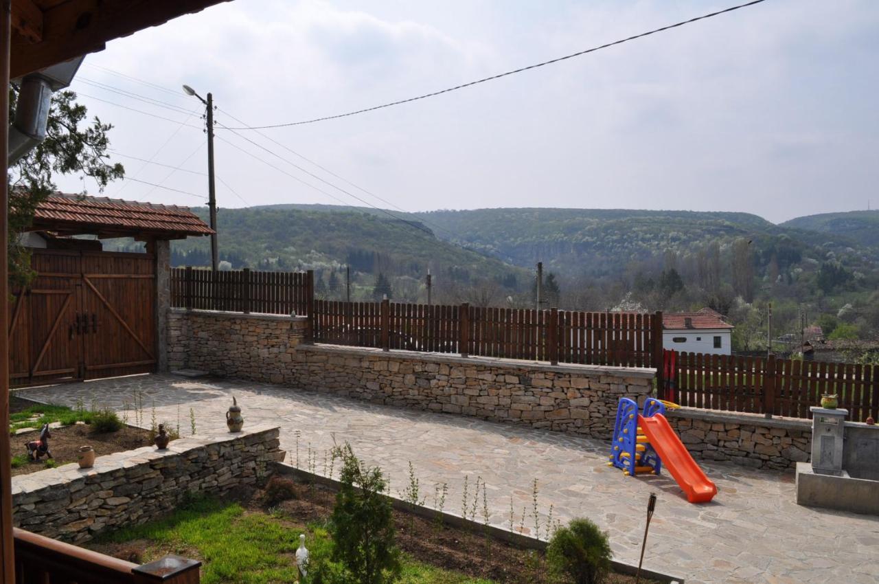 Krushunska Panorama Hotel Krushuna Exterior foto